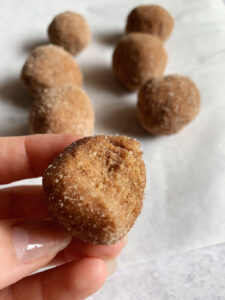 cinnamon-donut-balls